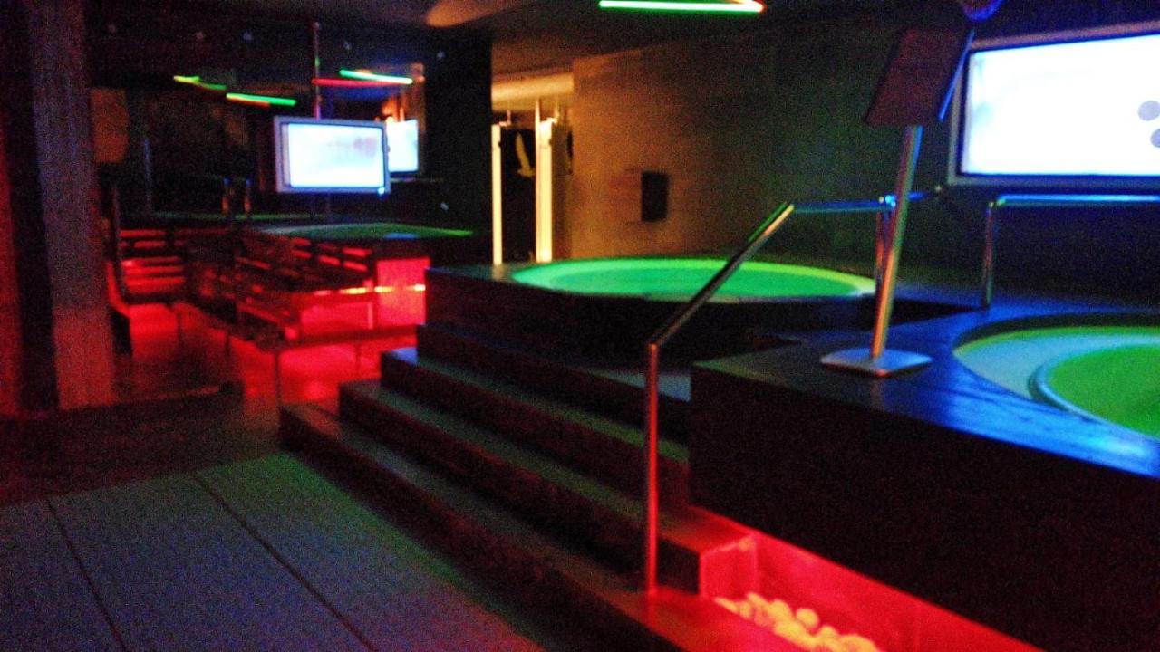 Maloves Magic's Apartment